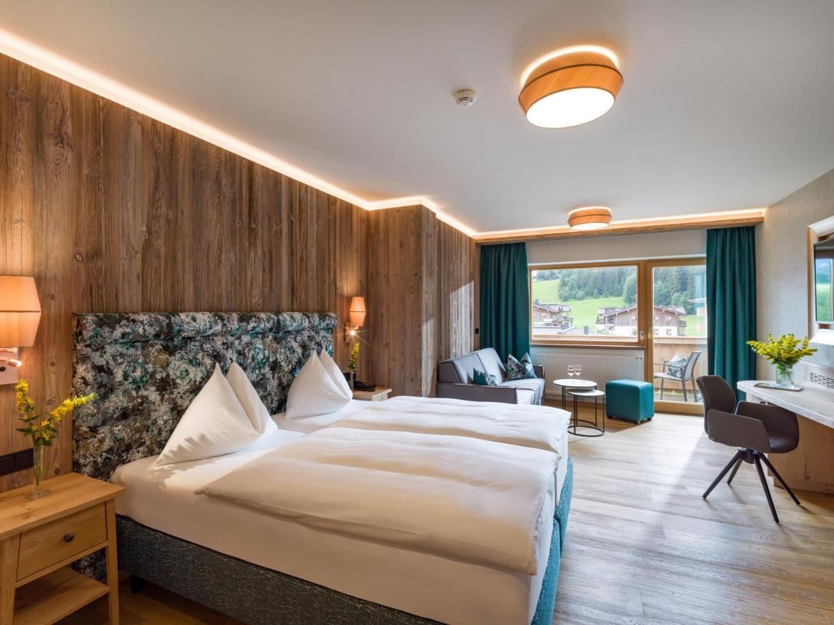 Hotel Zentral ****Superior Kirchberg in Tirol Exteriör bild