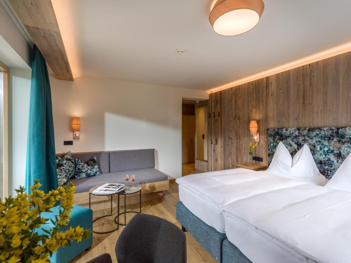 Hotel Zentral ****Superior Kirchberg in Tirol Exteriör bild