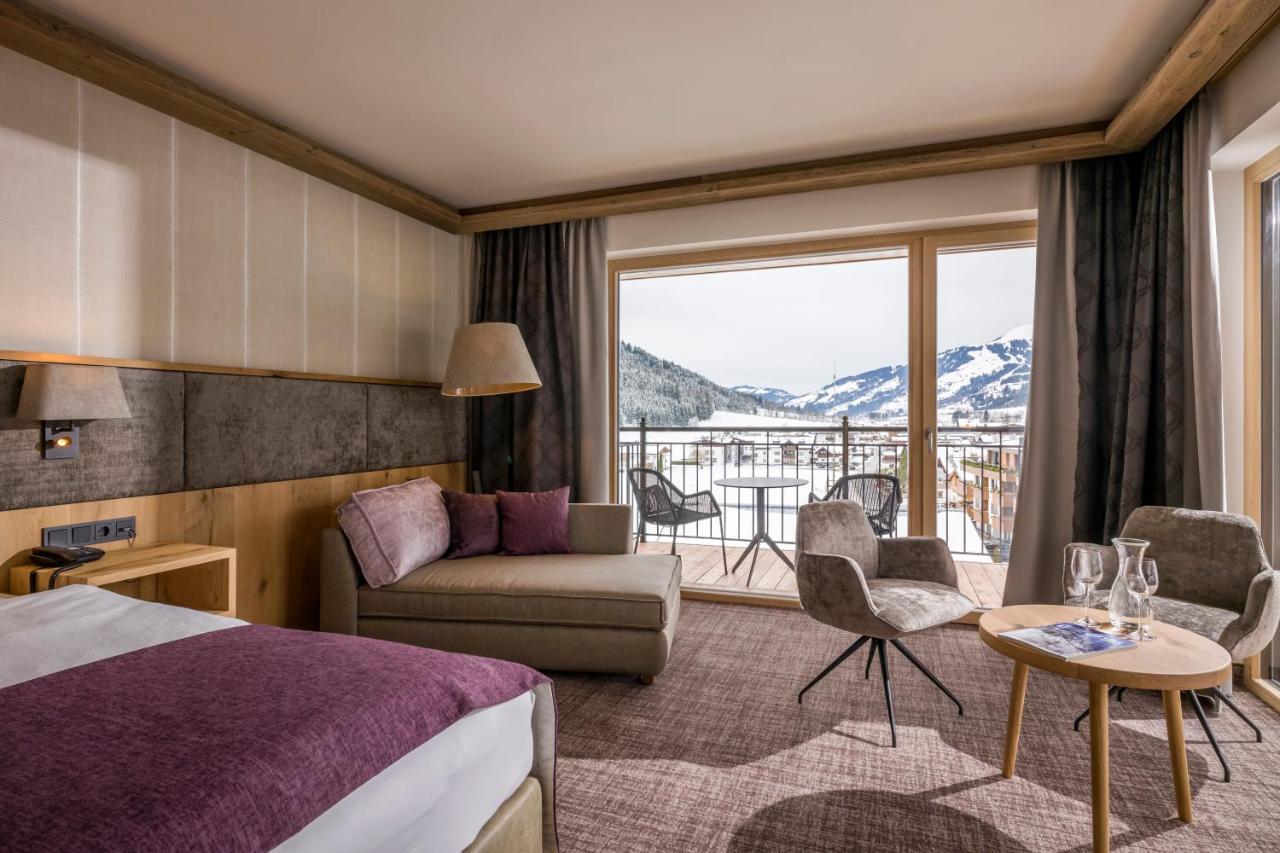 Hotel Zentral ****Superior Kirchberg in Tirol Exteriör bild