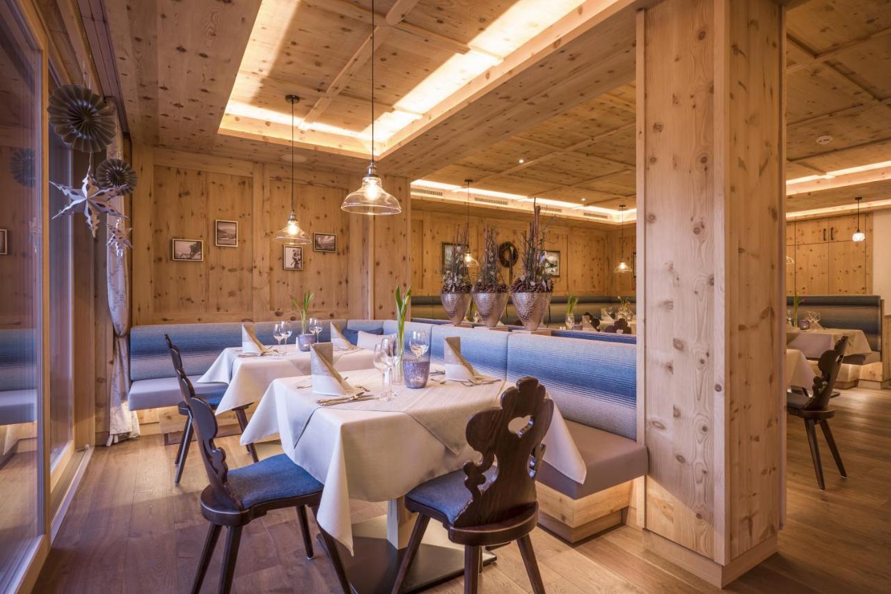 Hotel Zentral ****Superior Kirchberg in Tirol Exteriör bild