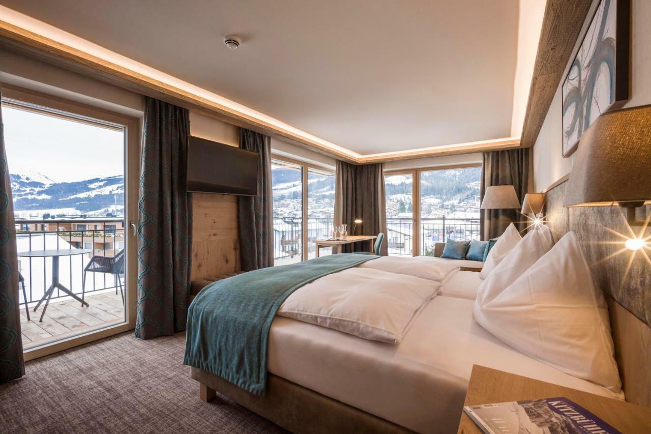 Hotel Zentral ****Superior Kirchberg in Tirol Exteriör bild