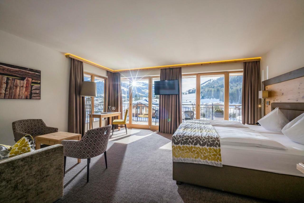Hotel Zentral ****Superior Kirchberg in Tirol Exteriör bild