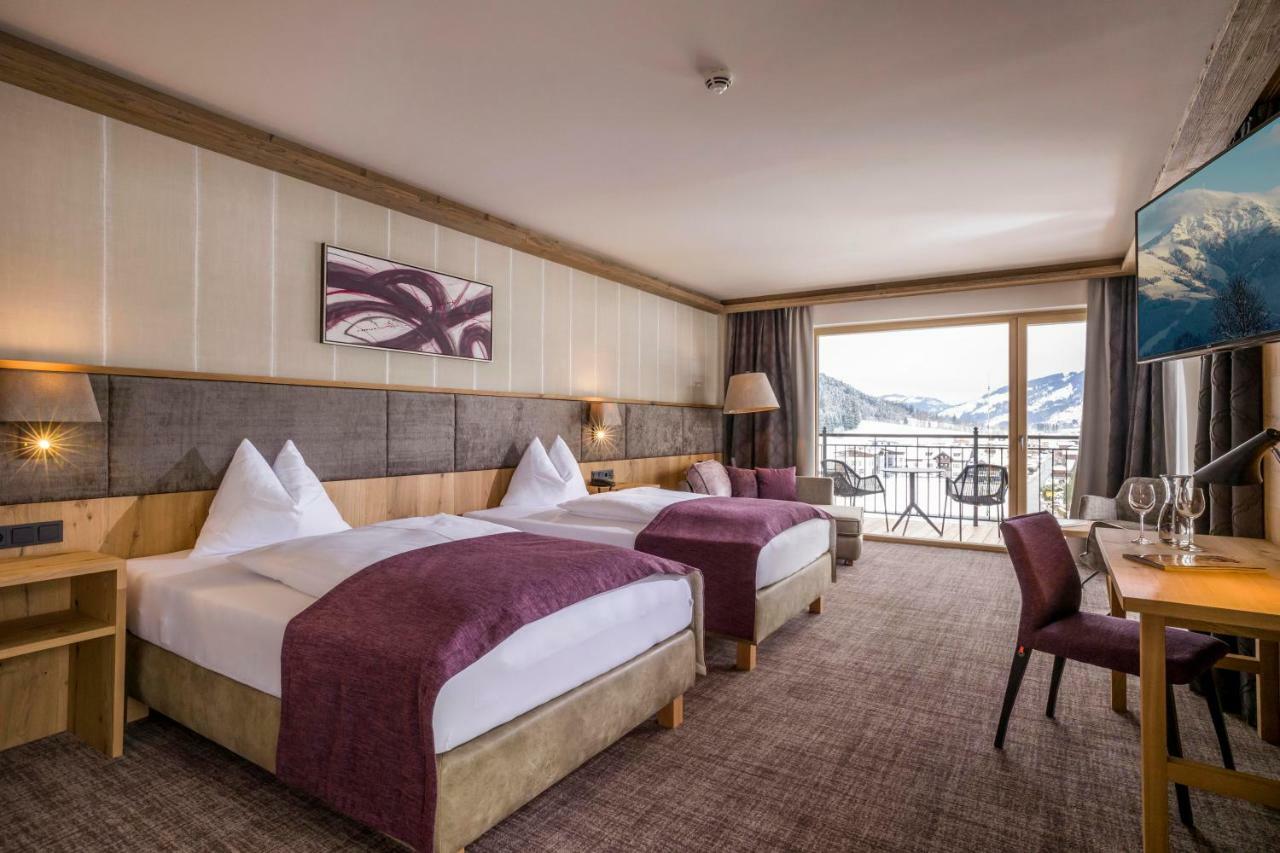 Hotel Zentral ****Superior Kirchberg in Tirol Exteriör bild